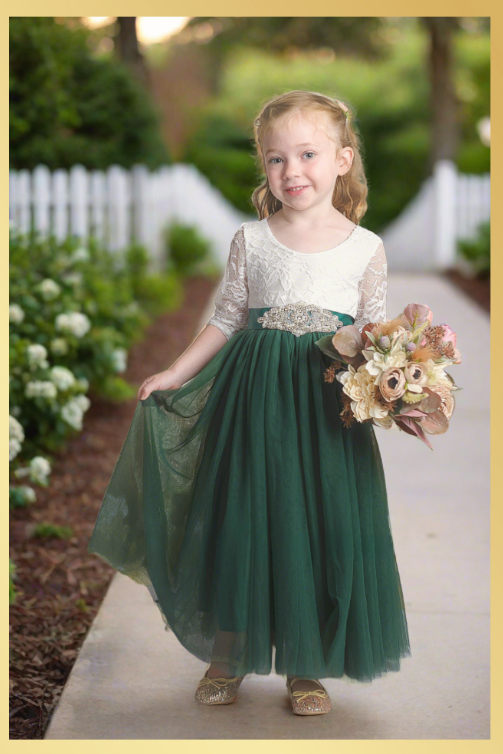 Holiday dress in green for little girl